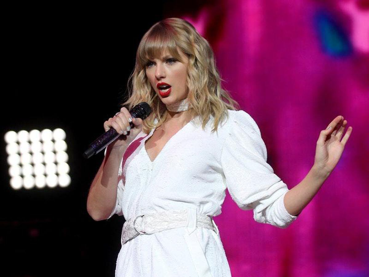 Taylor Swift Celebrates 30th Birthday After Jingle Ball Performance