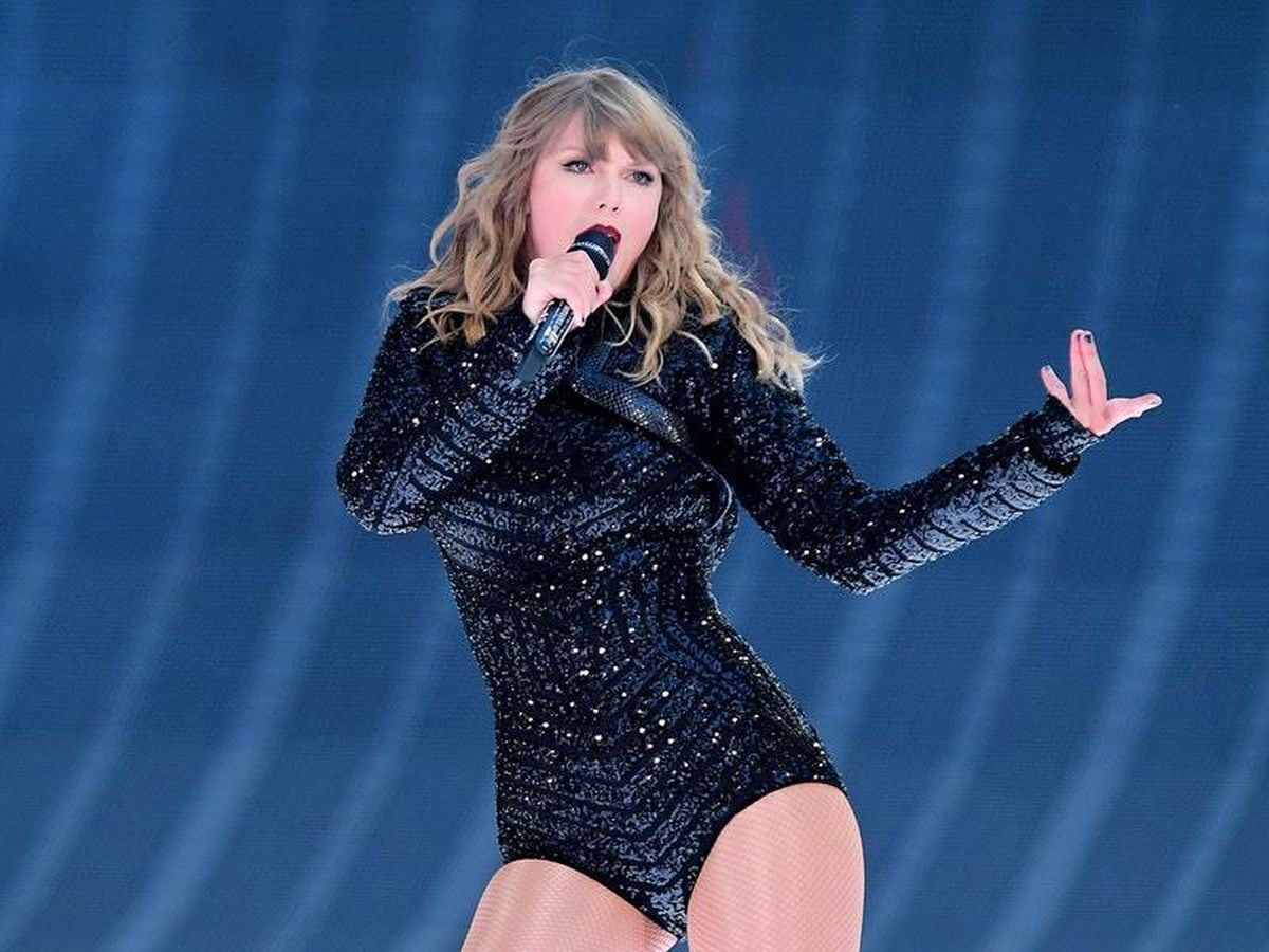 Taylor Swift’s former record label hits back over singer’s awards ban ...