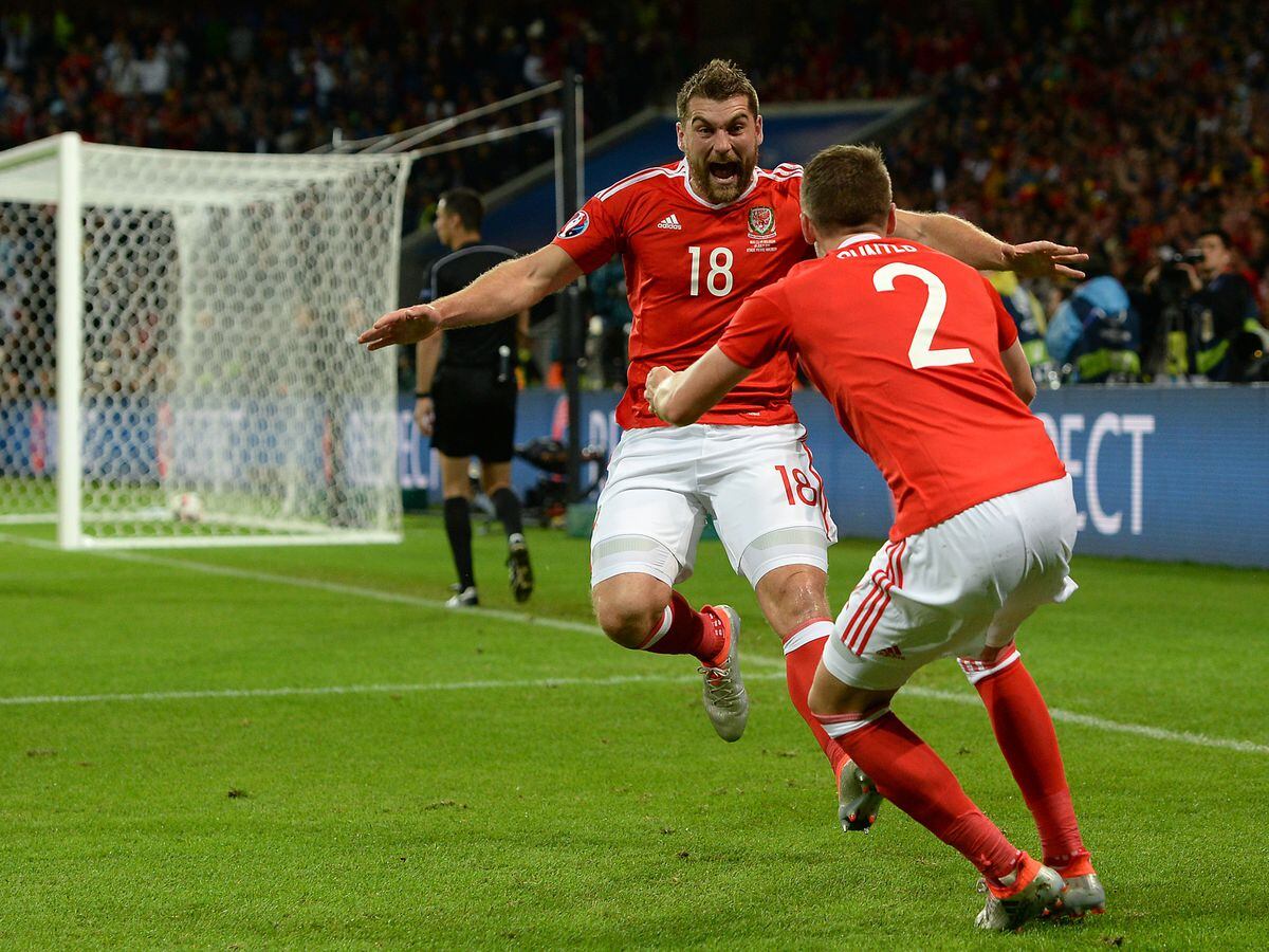 Gareth Wales modelling new Wales home kit for 2016-17 / Euro 2016 Shirt