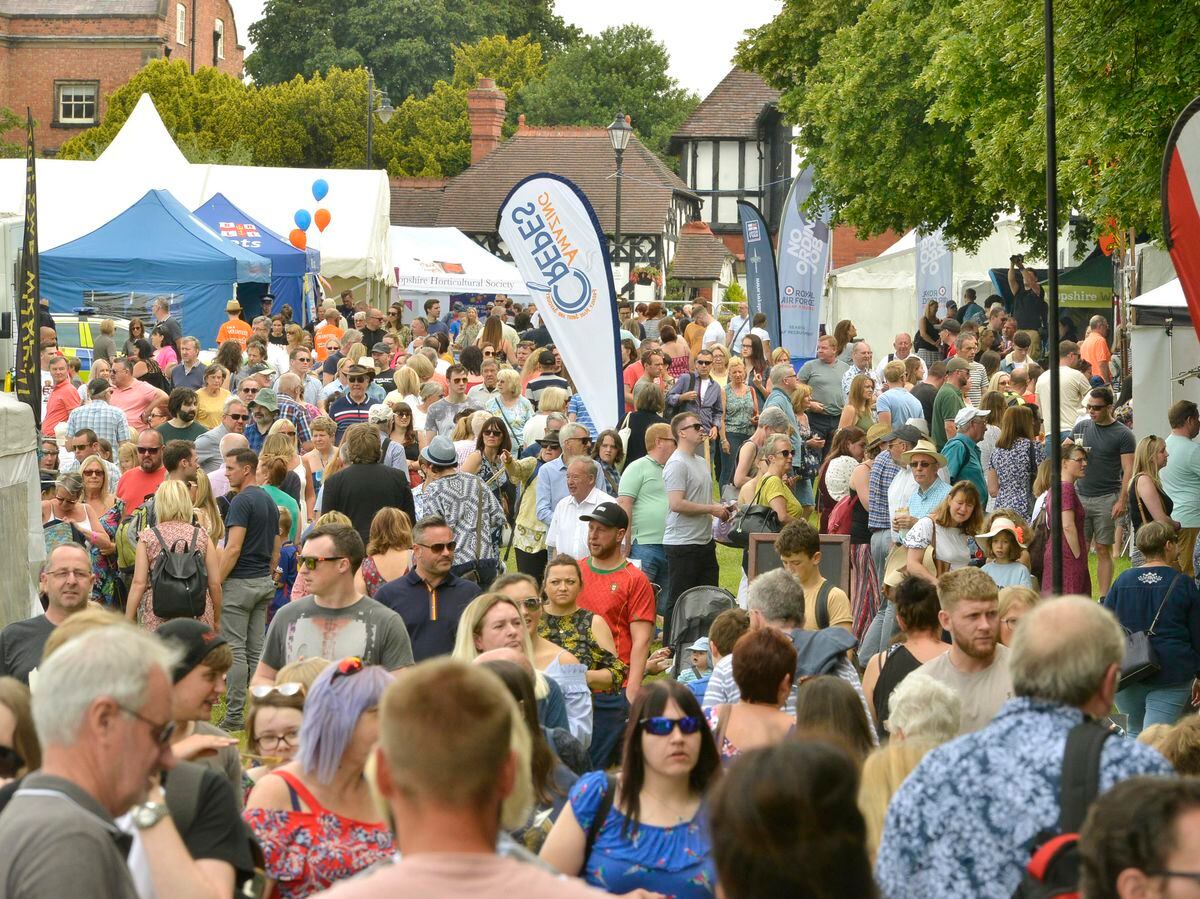 Thousands pack out The Quarry for Shrewsbury Food Festival with