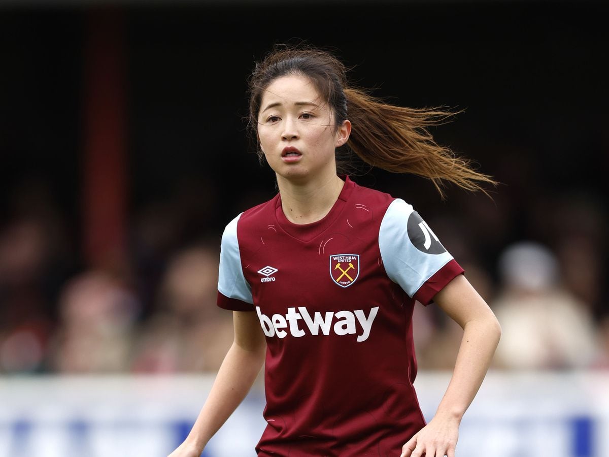 Defender Risa Shimizu joins Manchester City on three-year deal