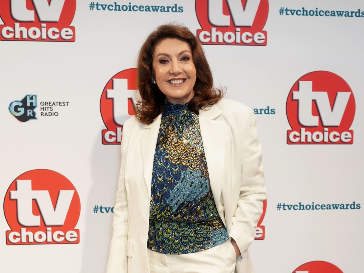 Jane Mcdonald To Replace Phillip Schofield As Host Of British Soap Awards Shropshire Star
