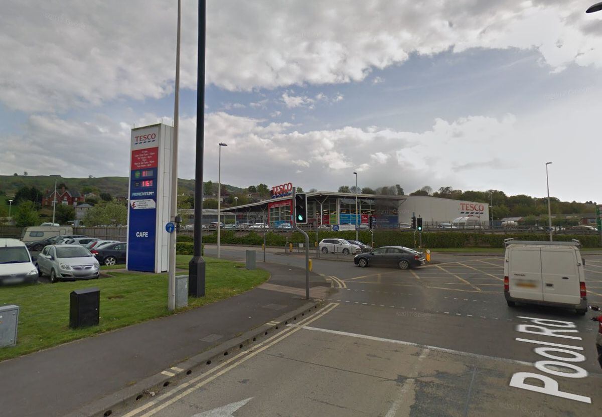 tobacco-and-money-stolen-in-tesco-petrol-station-raid-shropshire-star