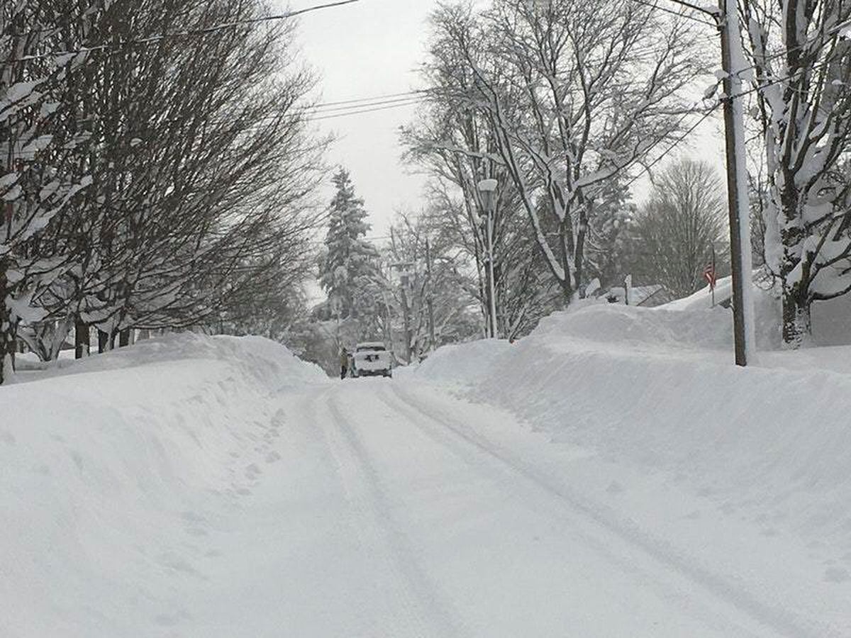 Snow plough dashcams are capturing unique pictures of snowy roads ...