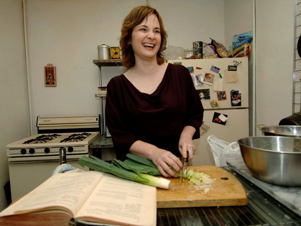 Julie Powell cutting vegetables