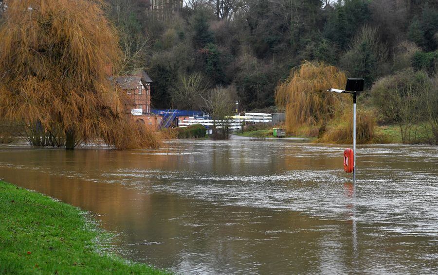 In Pictures Shrewsbury Floods As Water Levels Begin To Peak