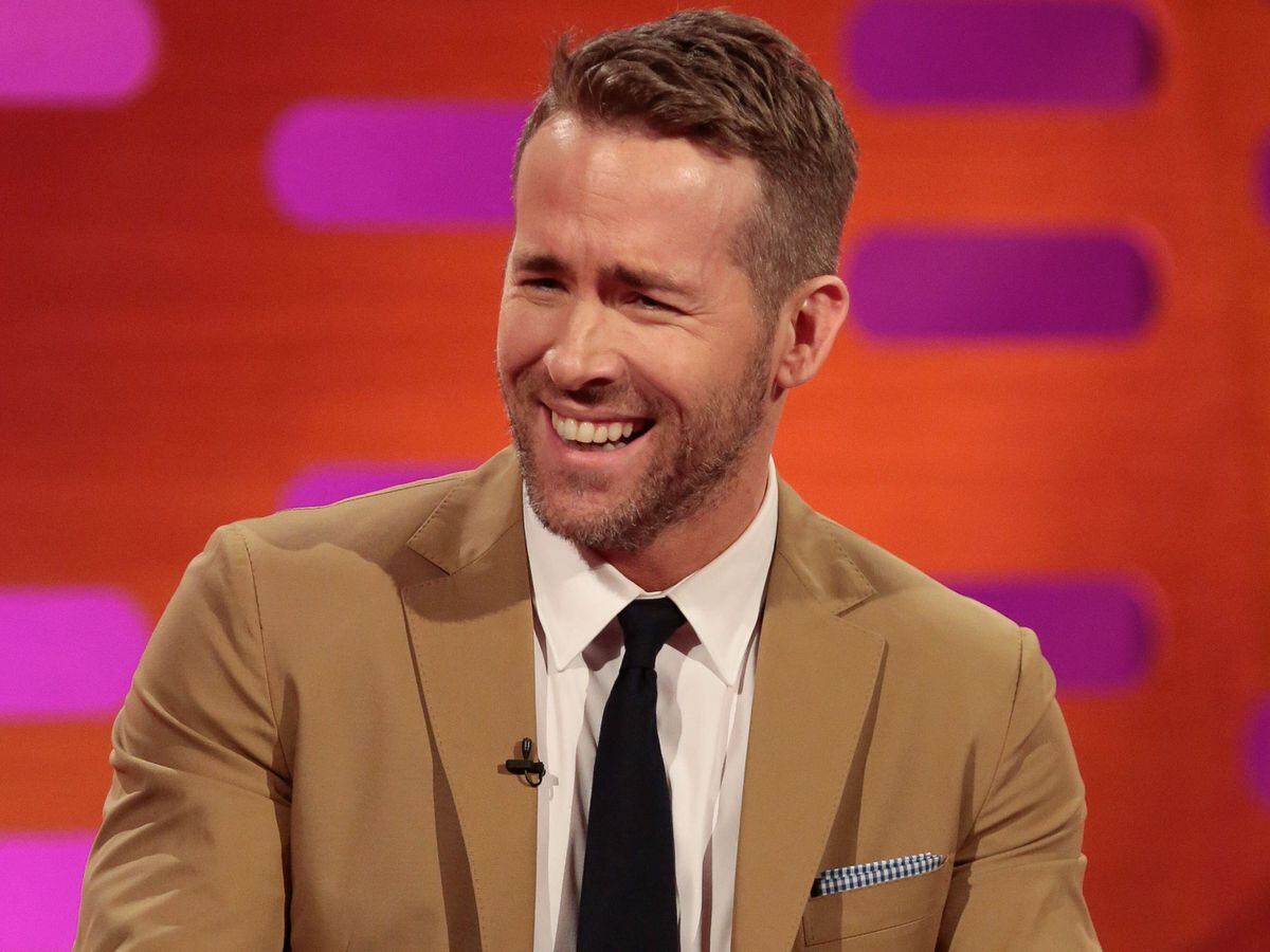 Ryan Reynolds And Rob Mcelhenney Complete Wrexham Takeover With £2m Investment Shropshire Star 