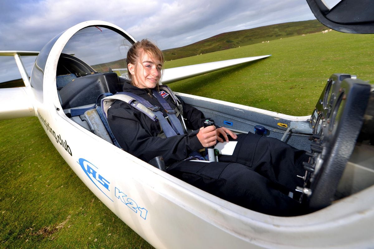 Flying high Shropshire schoolgirl Holly is a glider pilot at just 15