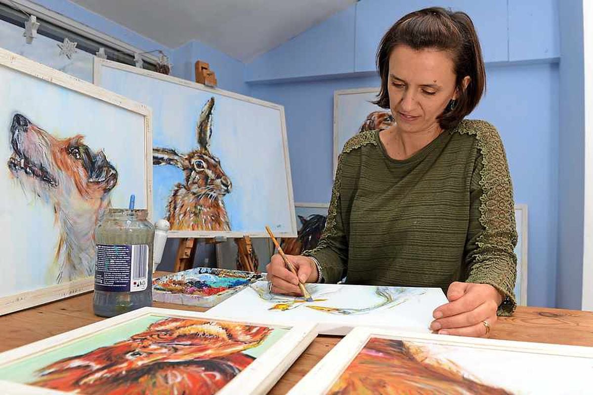 Market Drayton artist to exhibit her work at Chester Racecourse ...