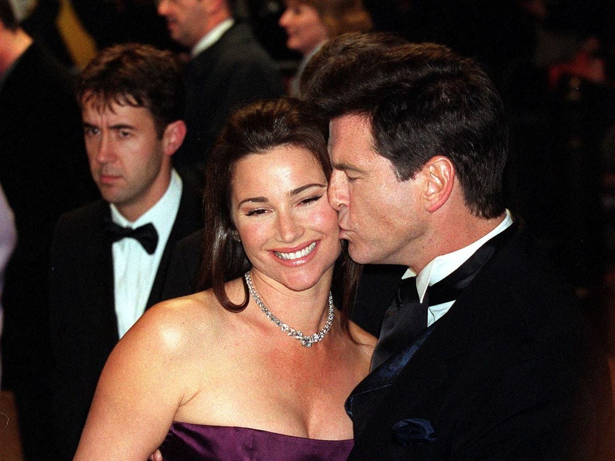 Pierce Brosnan Adorably Celebrates 25 Years of Love With His Wife Keely  Shaye Smith