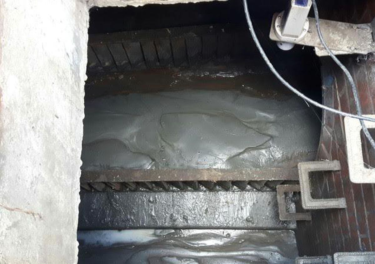 Broseley sewer blocked by FOUR TONNES of fresh concrete - with pictures ...