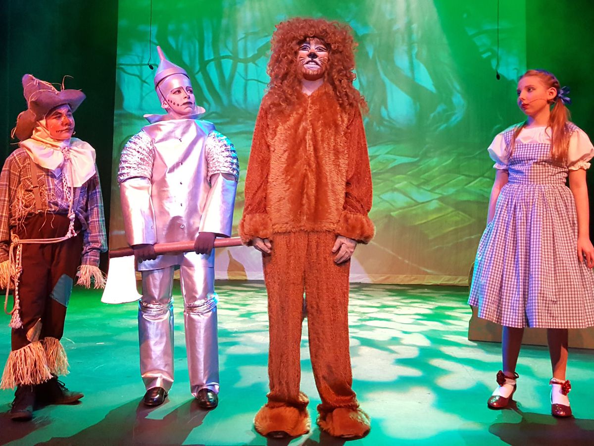 The Wizard of Oz, Market Drayton Festival Centre - review and pictures ...