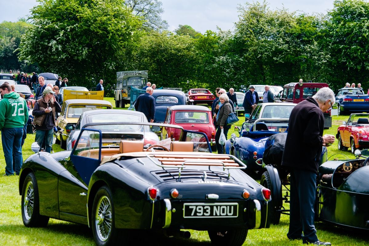 Classic car meeting a hit in Whitchurch | Shropshire Star