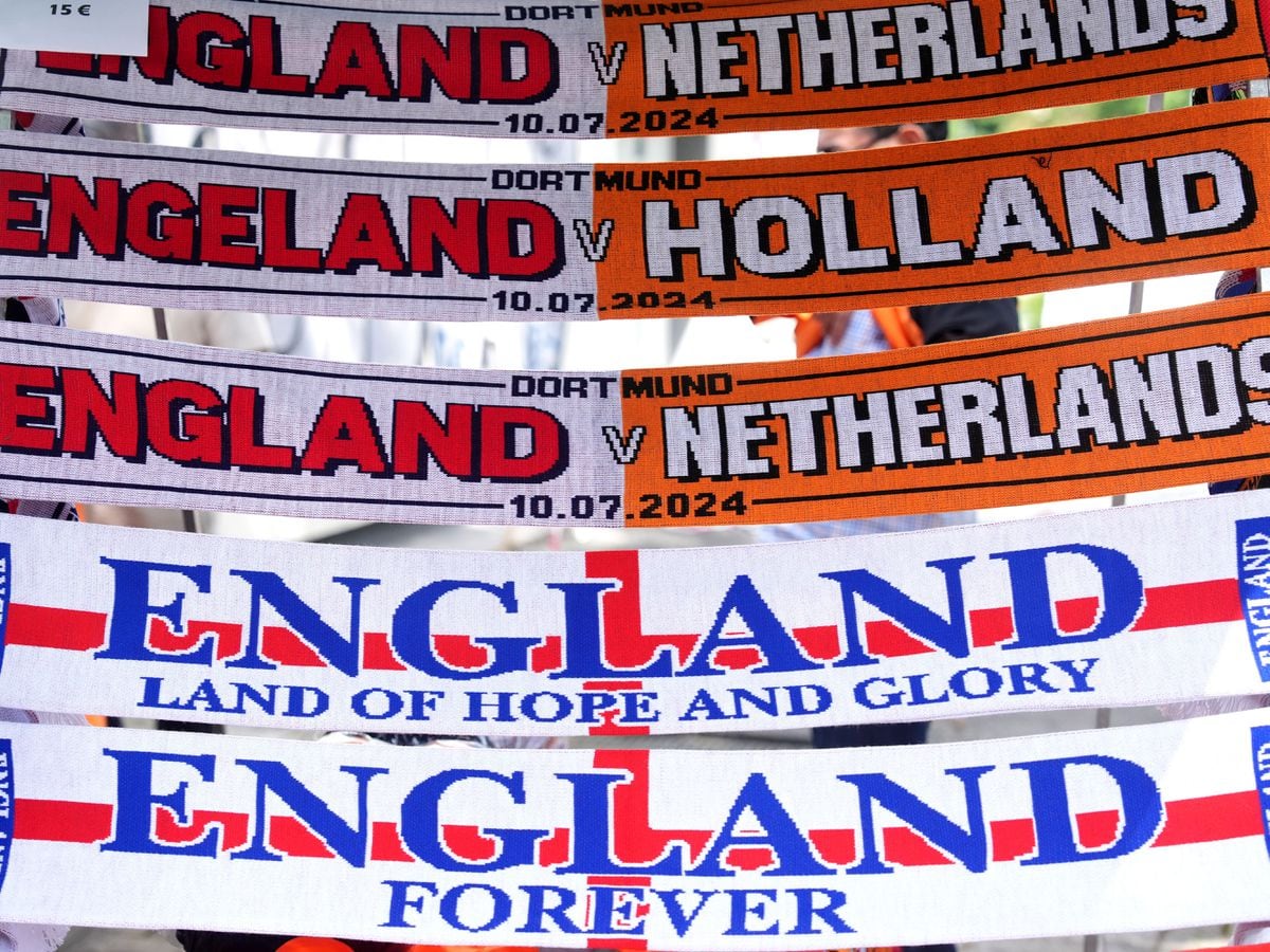 Five England fans injured after attacks from Dutch supporters in Dortmund