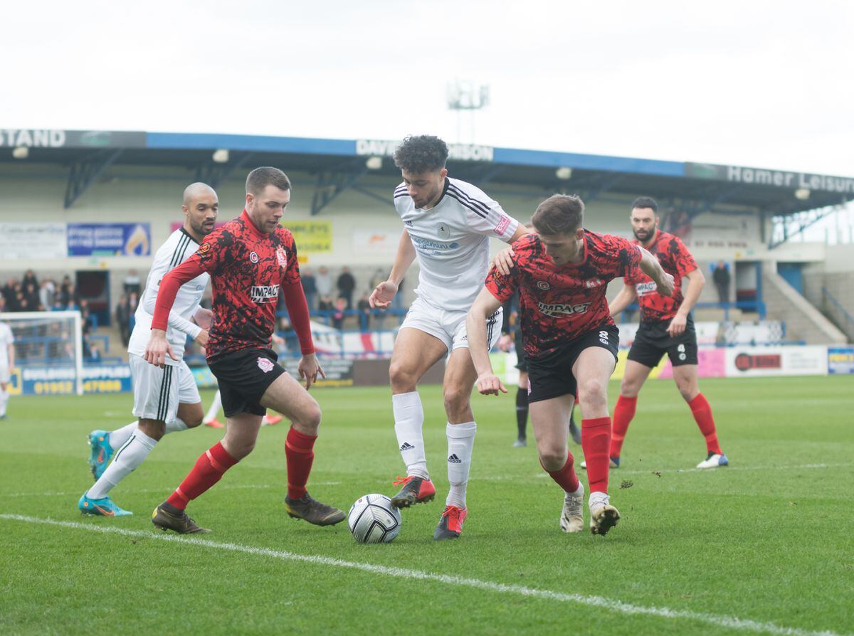 Alfreton sign Dominic Smith