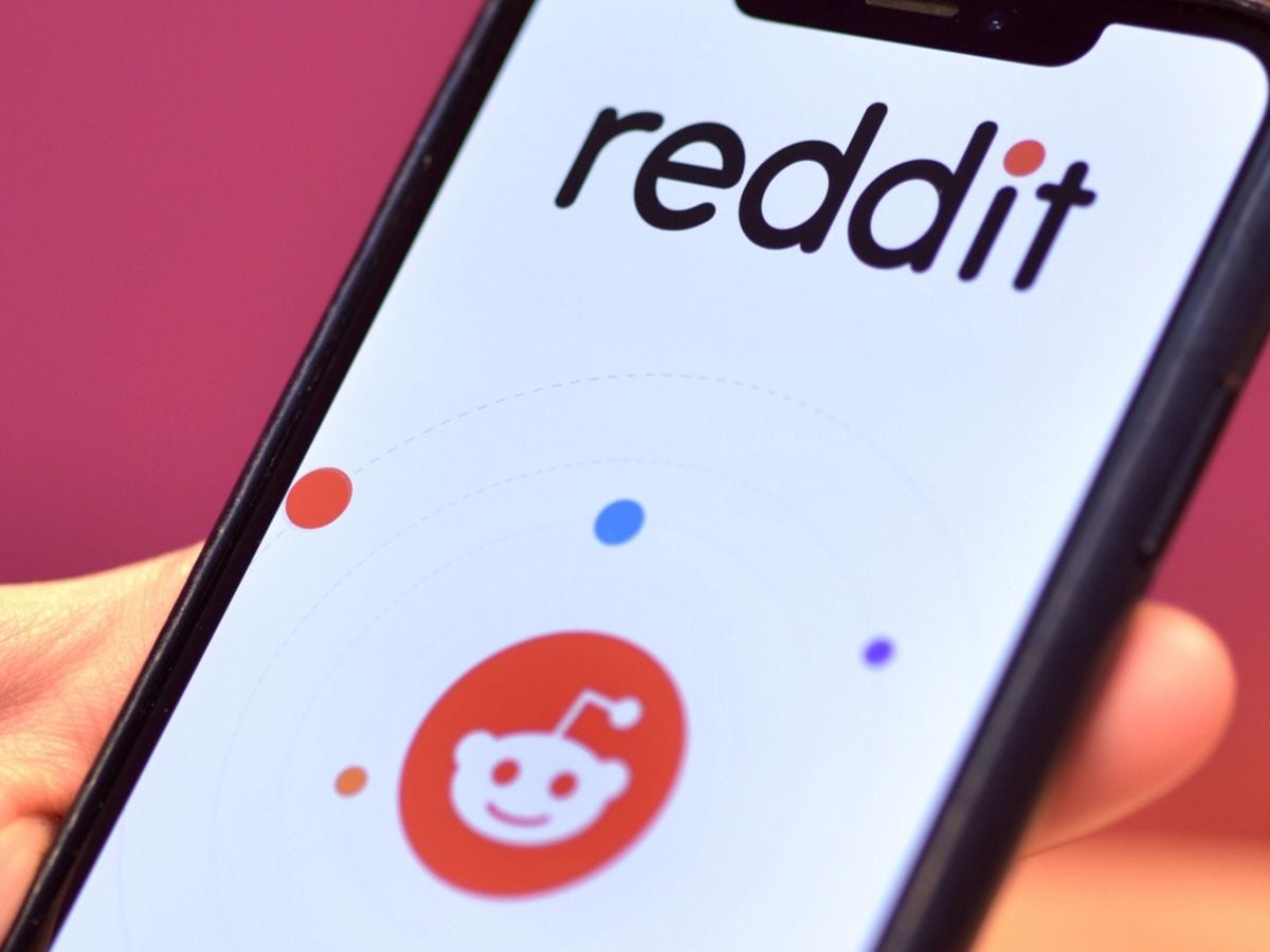 Reddit bans almost 7,000 hateful subreddit pages since June crackdown ...