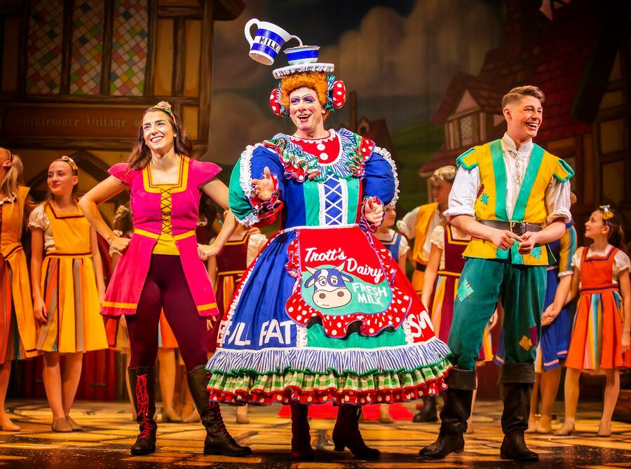 Review: Audience in hysterics at Shrewsbury's Jack And The Beanstalk ...