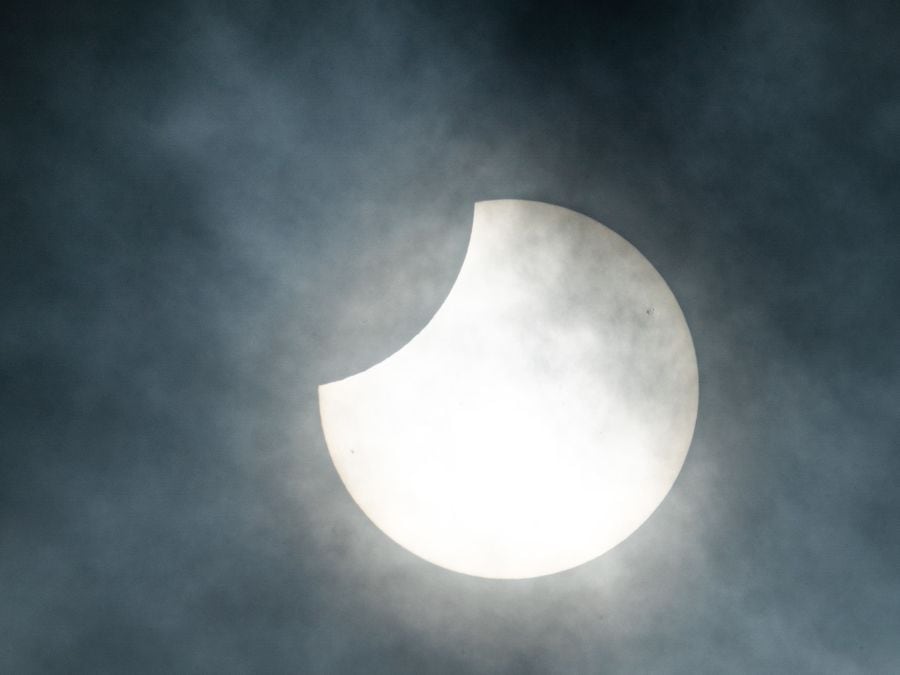 Clouds plague UK spectators as millions in US witness total solar