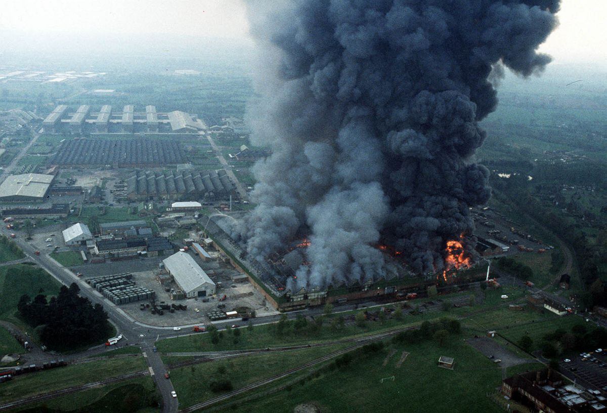 COD Donnington blaze: Payout for family after toxic depot fire death