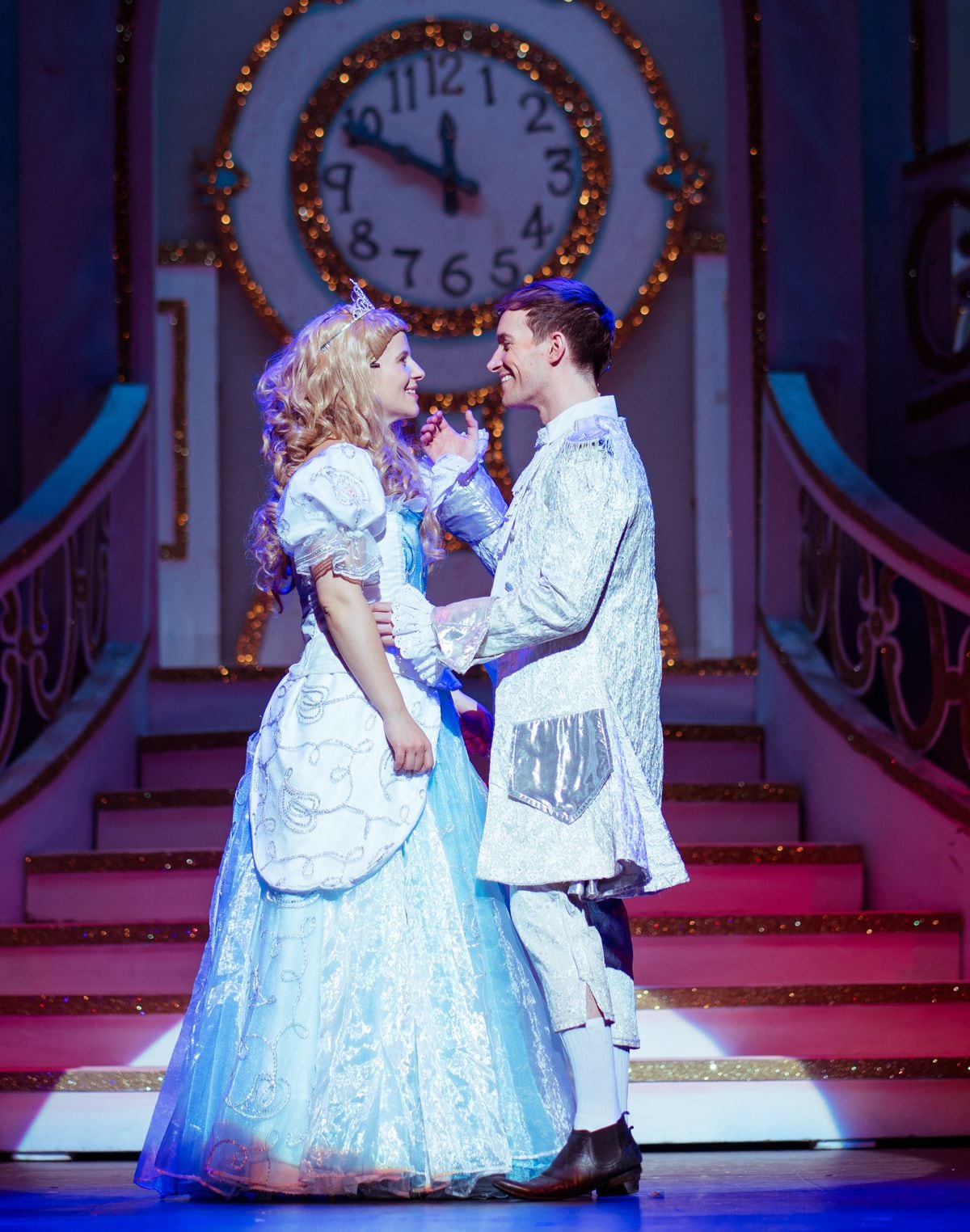 Review: Cinderella, Get Your Wigle On, Shrewsbury Theatre Severn - with ...