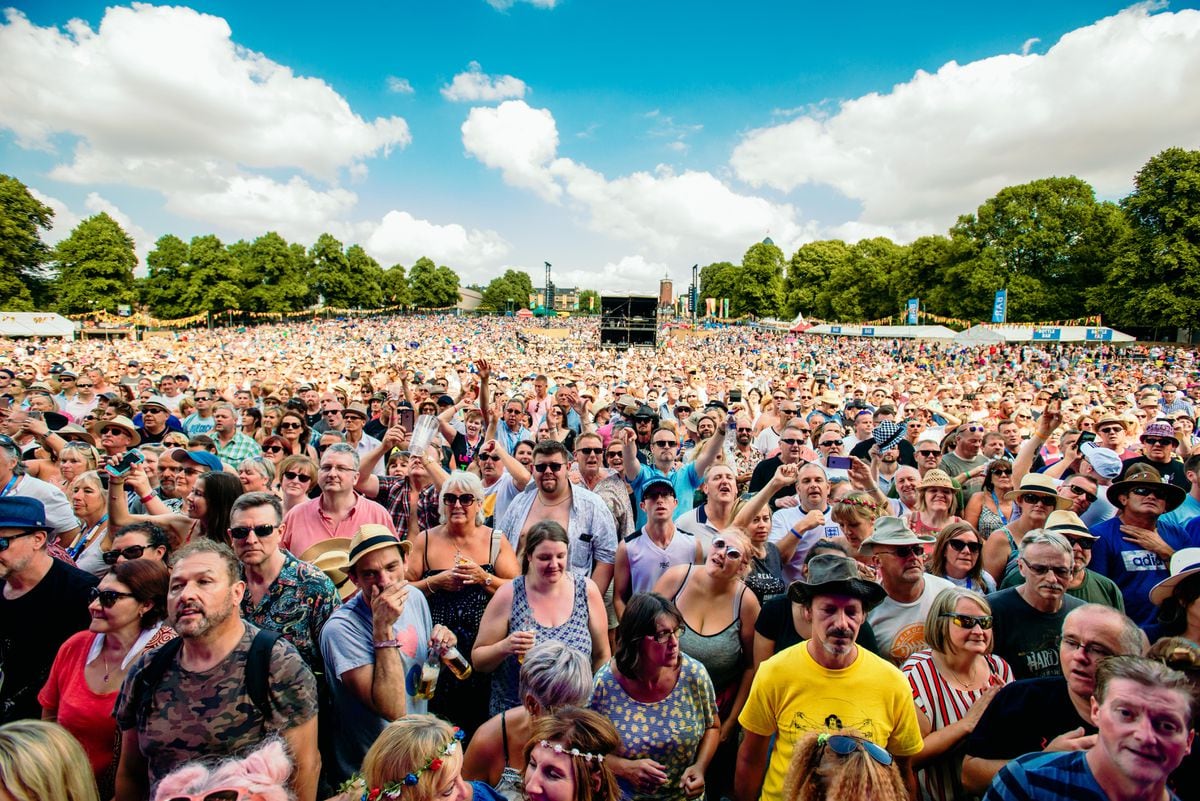 80s fans fill The Quarry for Let's Rock Shrewsbury - PICTURES ...