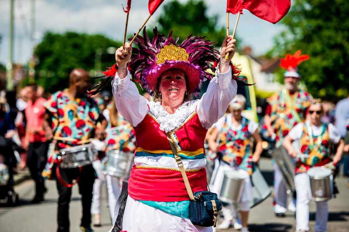 Shifnal filled with colour after sun shows for carnival | Shropshire Star