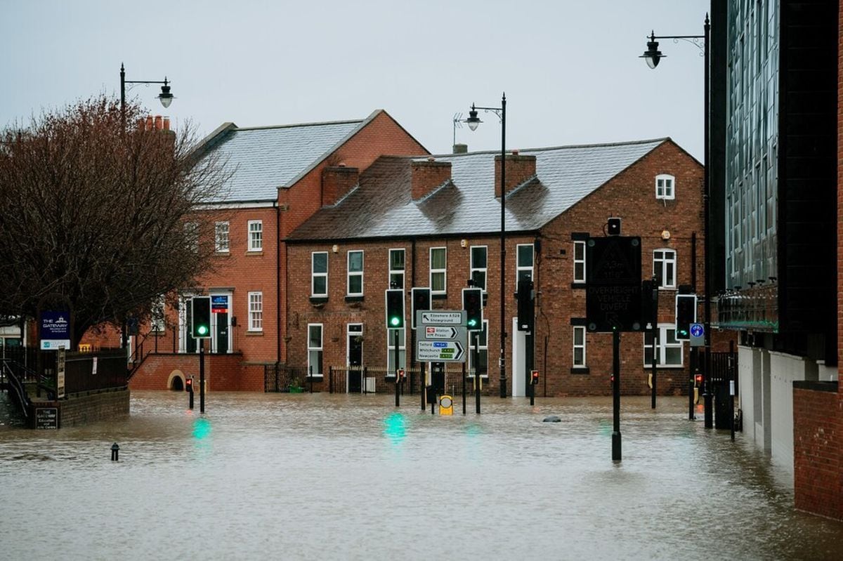 Residents Evacuated From Their Shrewsbury Homes Due To Rising Floodwater Shropshire Star