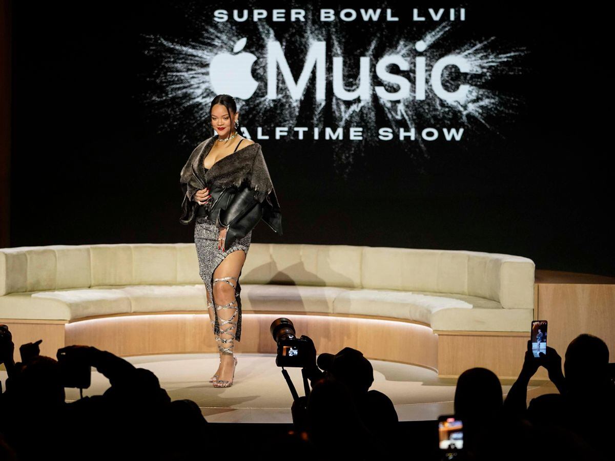 Rihanna's Super Bowl halftime show looked like Super Smash Bros. Stage -  Polygon