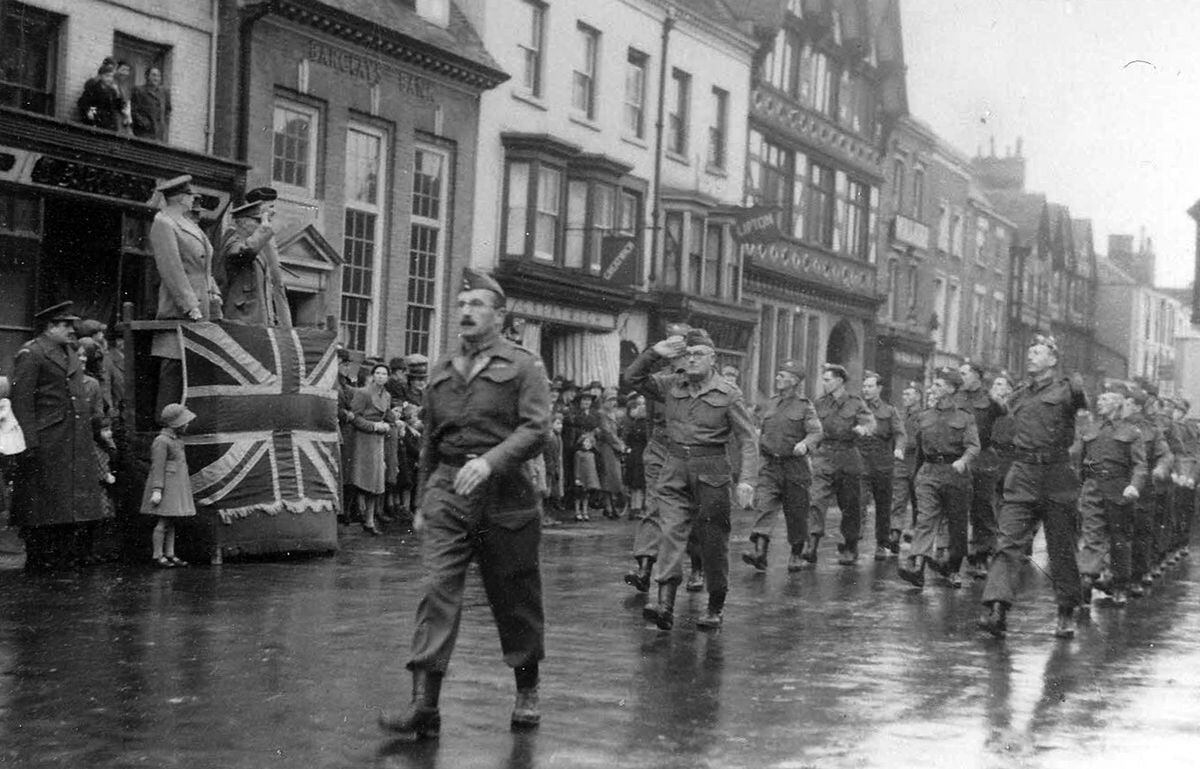 Fond Farewell To Town's Home Guard Soldiers 