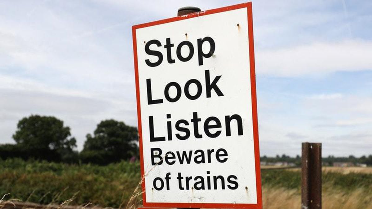 Moped crash at railway level crossing caught on camera | Shropshire Star