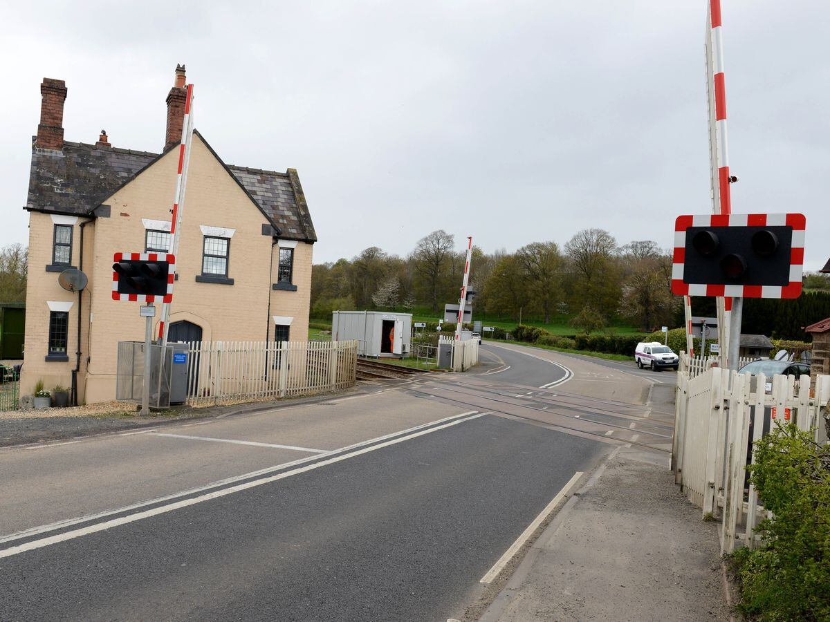 A49 road closures planned in south of county for level crossing