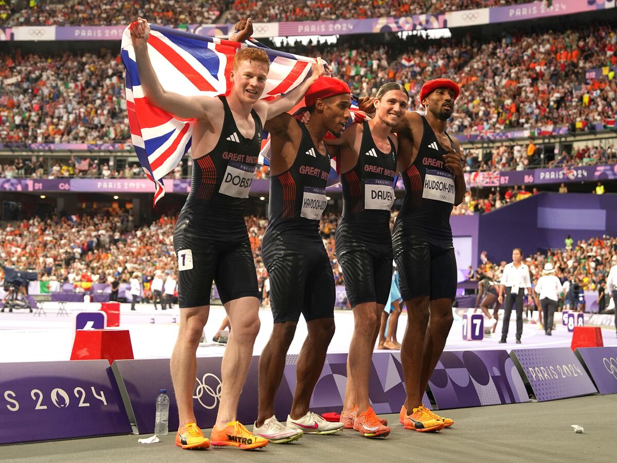 Great Britain’s 4×400 metres relay men and women win bronze medals