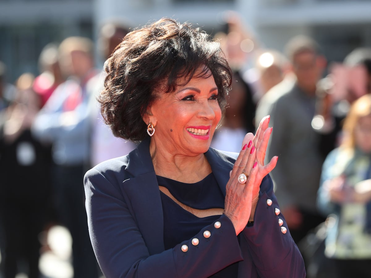 Dame Shirley Bassey among those to be honoured at Windsor Castle ...