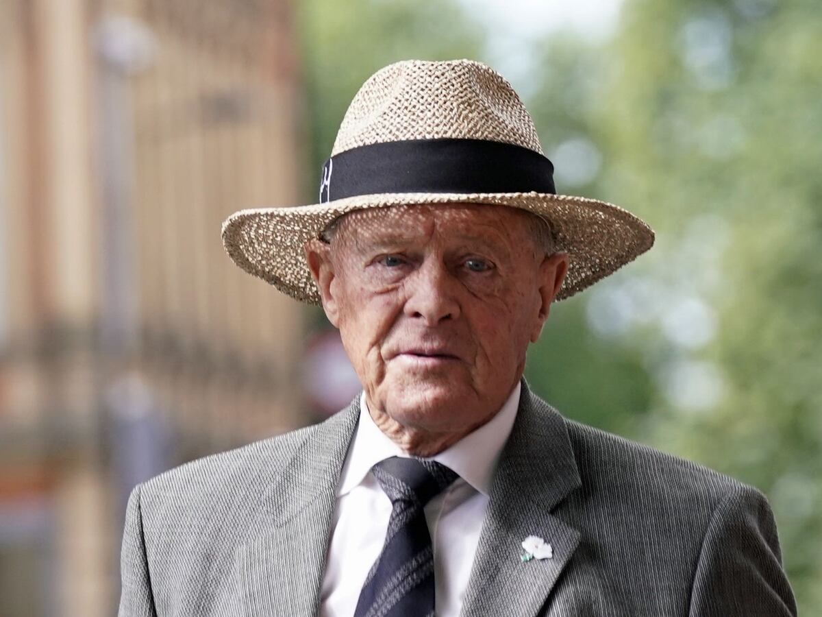 Sir Geoffrey Boycott successfully undergoes surgery to remove throat tumour