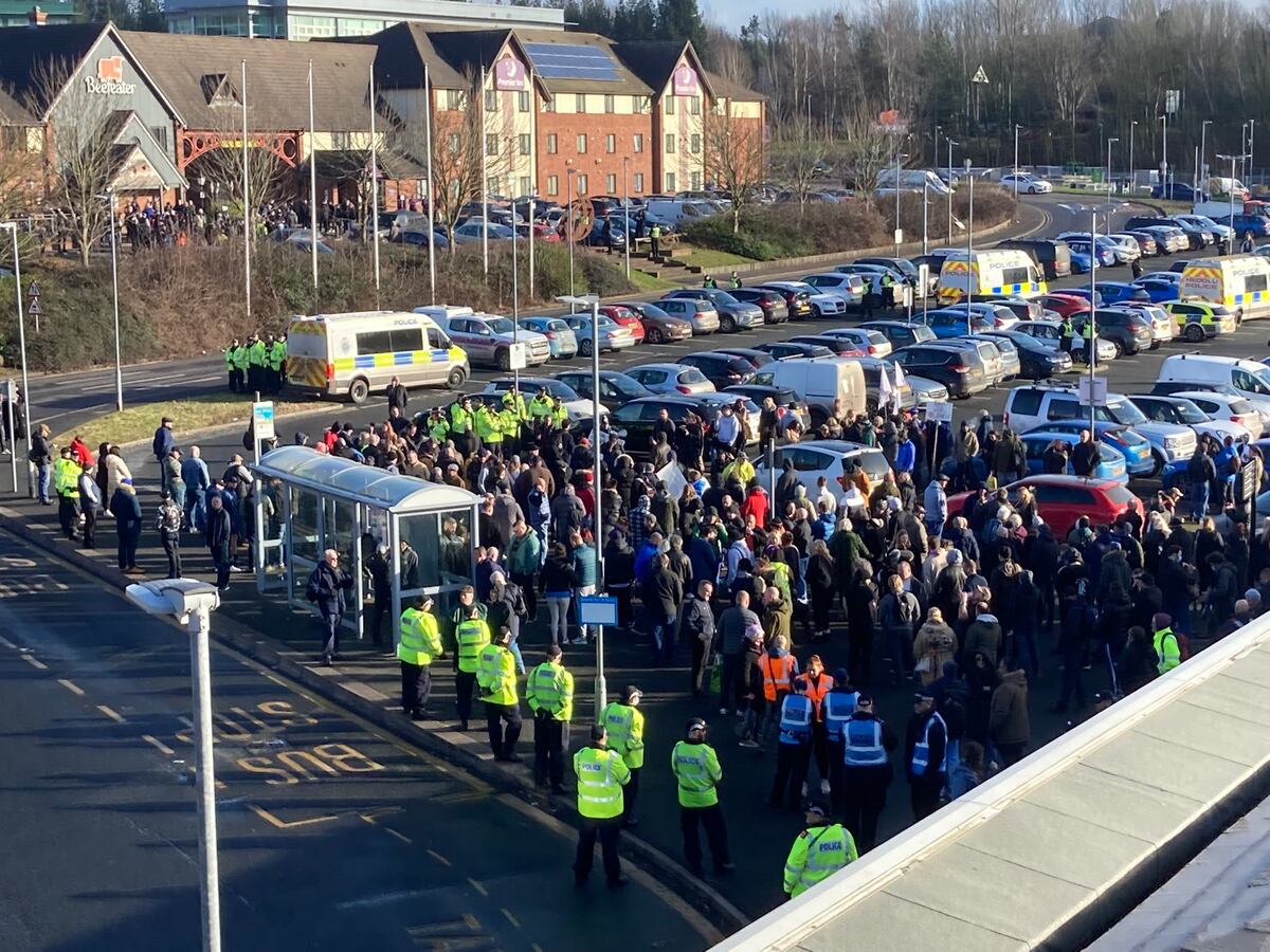 Tommy Robinson supporters and antiracist activists stage Telford