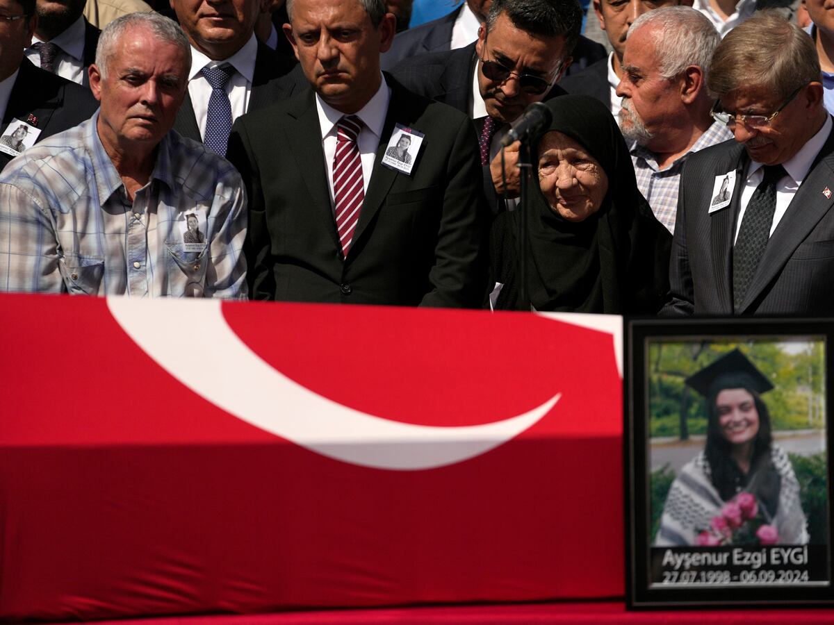 American woman who was killed by Israeli forces is buried in Turkey