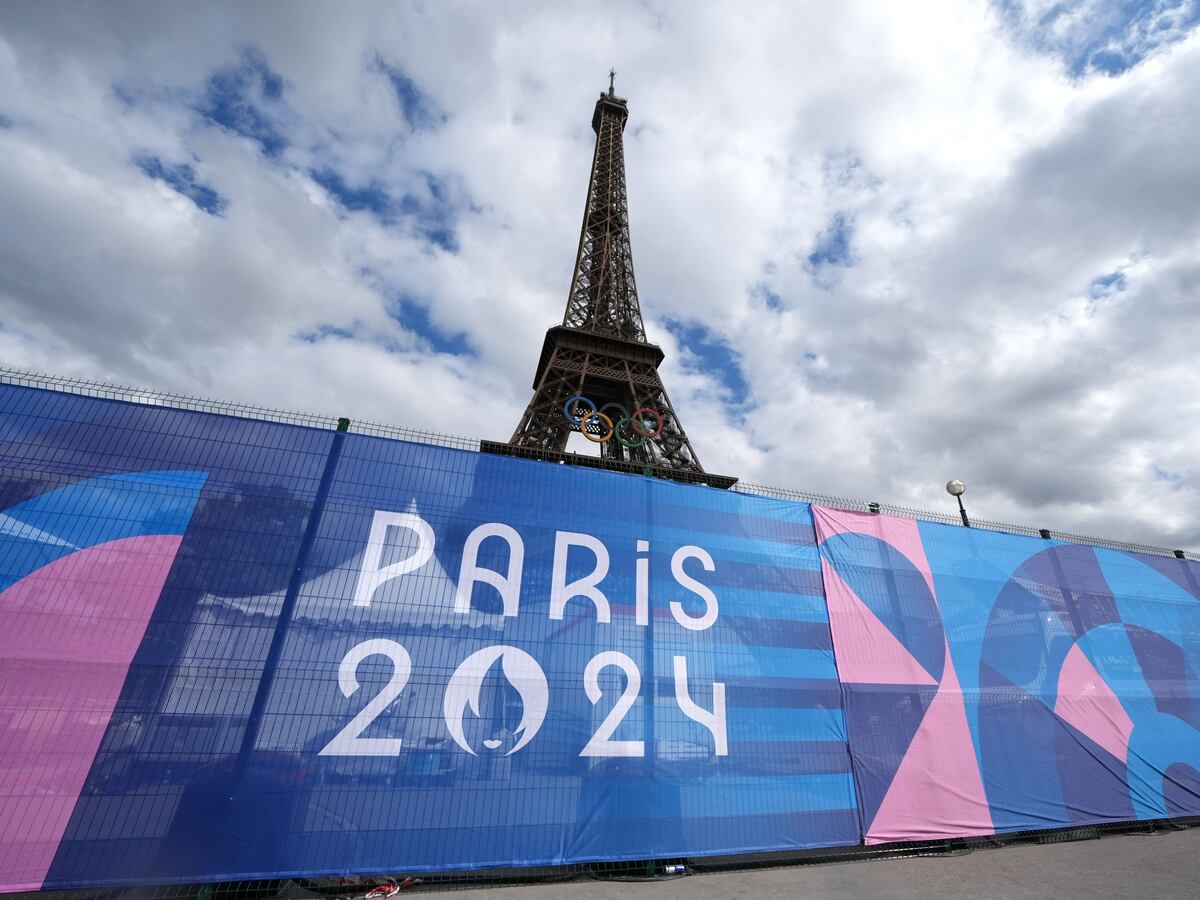 Paris prepares for an Olympics opening ceremony like no other on the River Seine