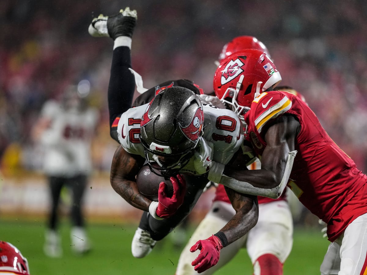 Kansas City Chiefs remain perfect with overtime victory