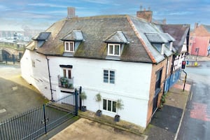 Welsh Bridge House in Shrewsbury that is for sale. Picture: Rightmove and Halls Estate Agents. 