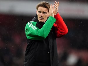 Odegaard applauding