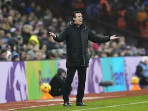 Unai Emery barks orders on the touchline