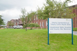 Ramped access to temporarily move for a week at Llandrindod Wells’ hospital