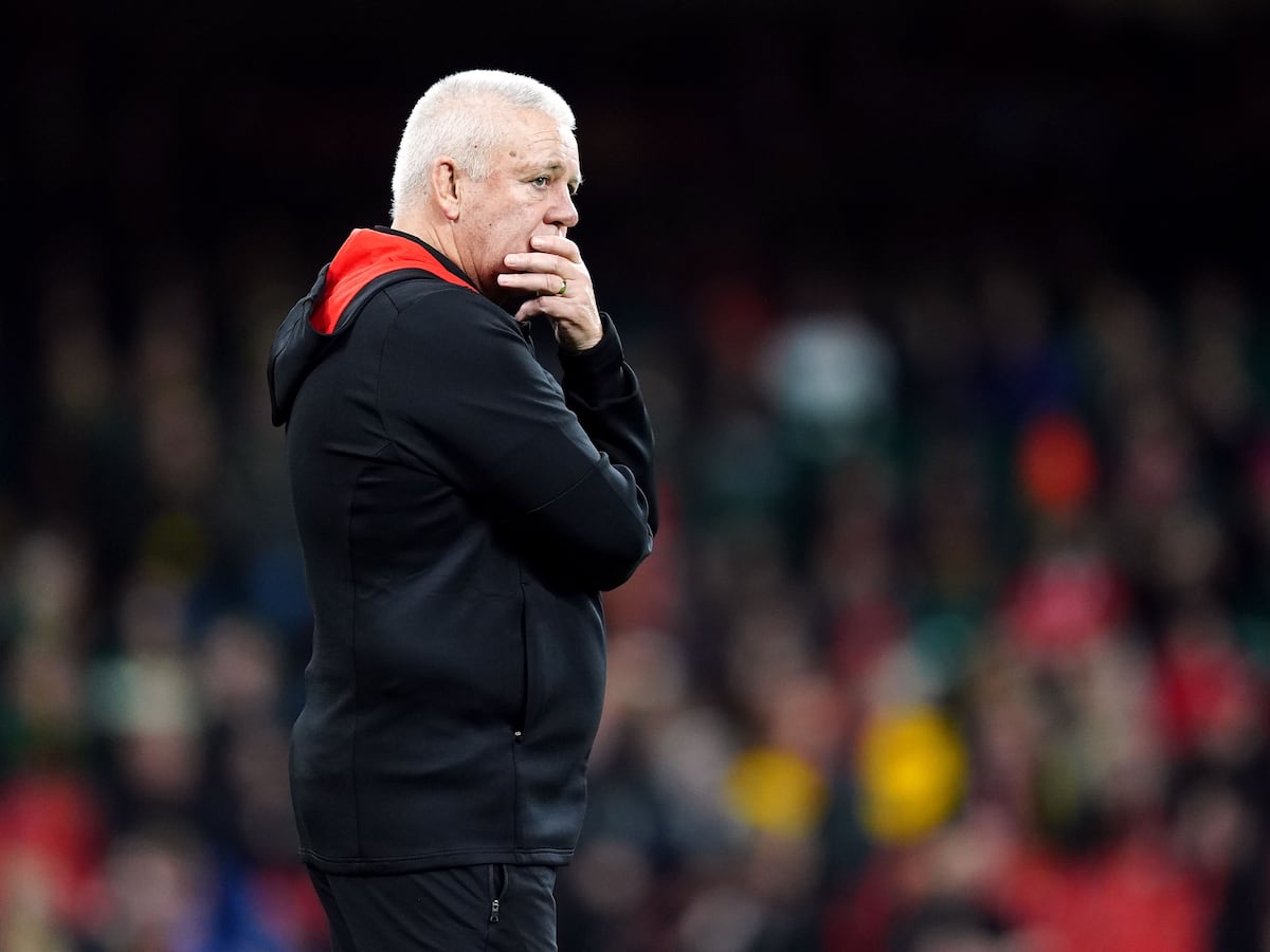 Warren Gatland to stay as Wales coach but must ‘change fortunes on the pitch’