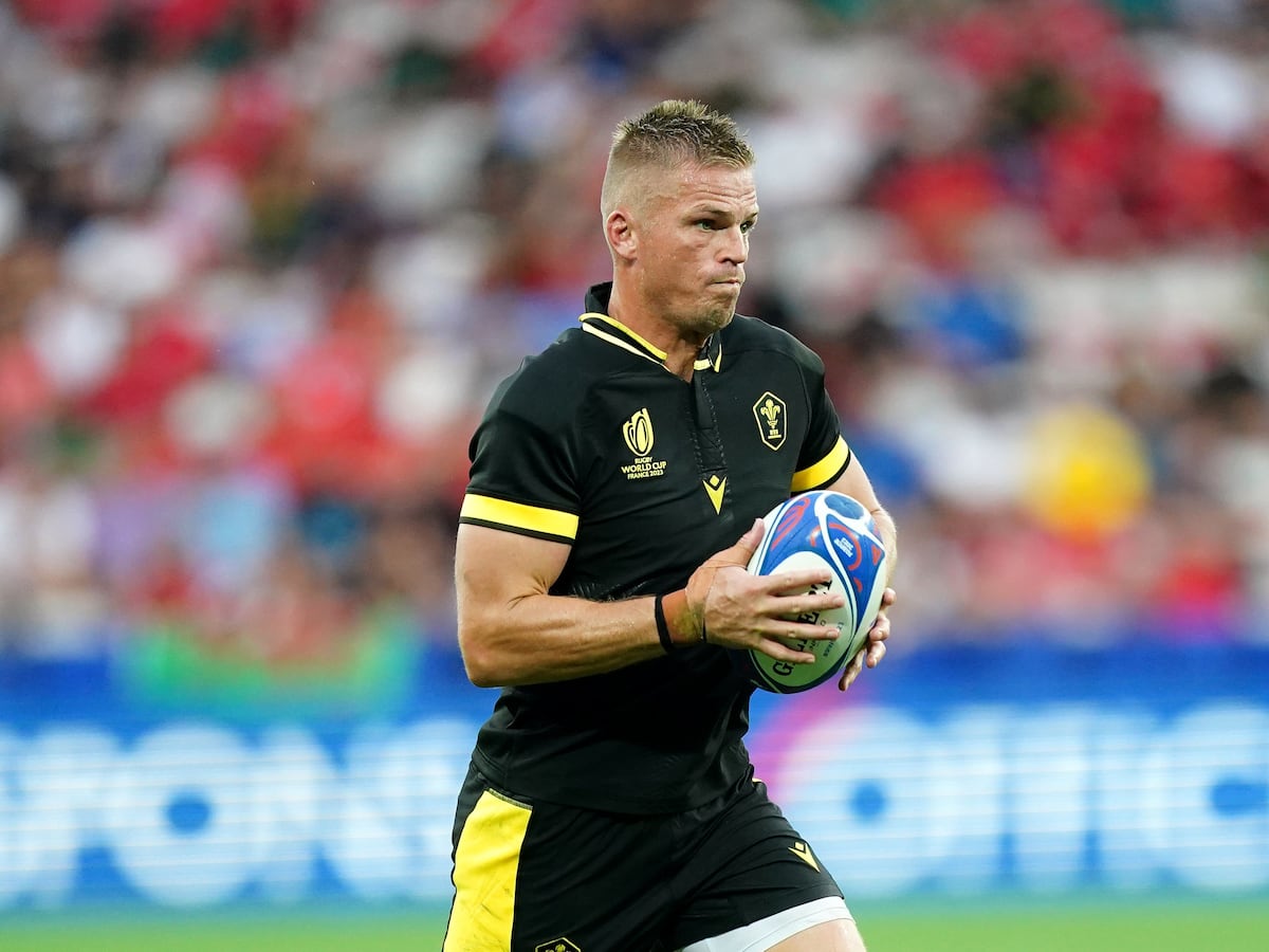 Gareth Anscombe: Wales have to improve quickly after 10th straight Test loss