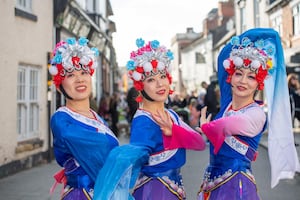 B&DWM & BWM - SGB-7203 - Performers liven up the atmosphere in Whitchurch