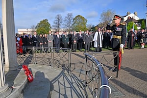 Mayor David Vasmer lays a wreath at Shrewsbury memorial service 2024. 