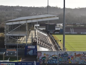 Sixfields