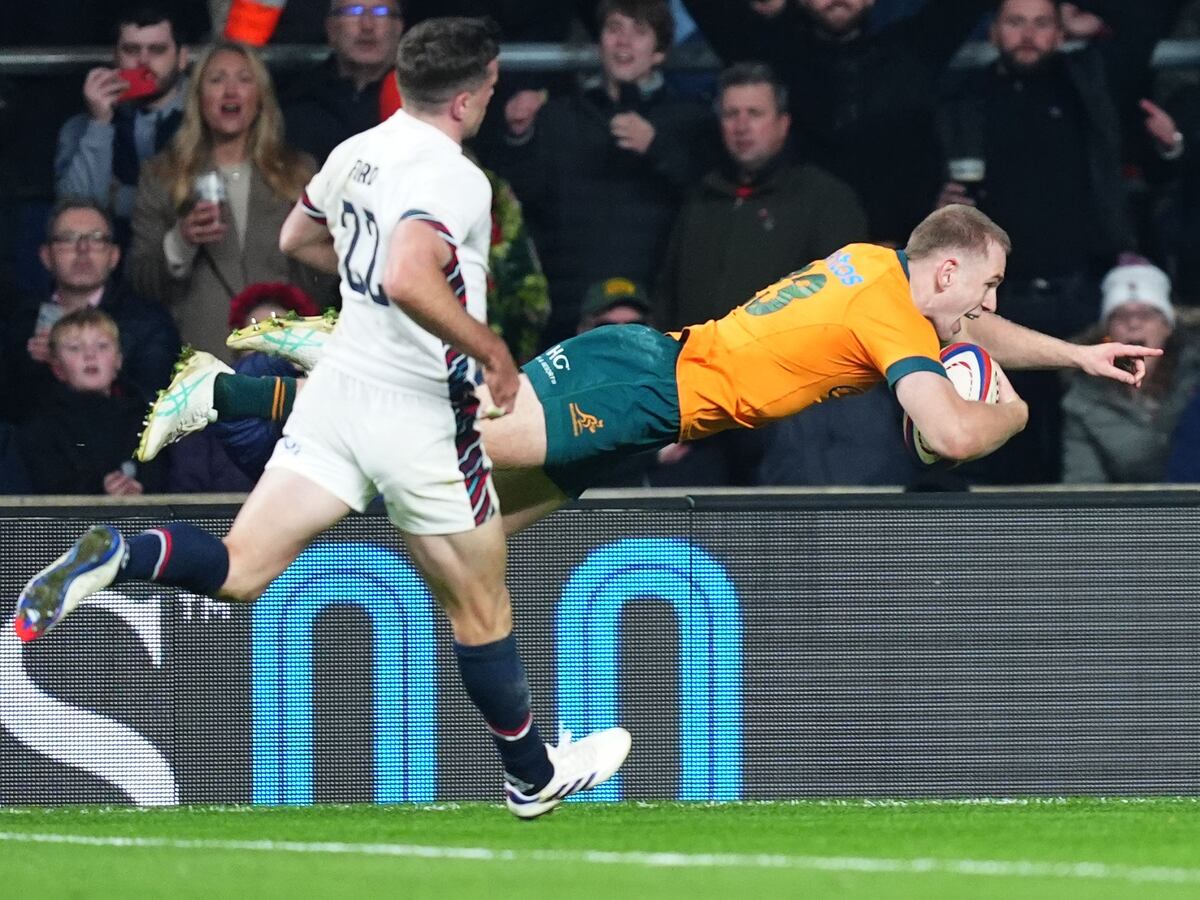 England beaten 42-37 by Australia in dramatic finish