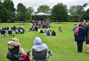 Cantiones perform in Cae Glas Park