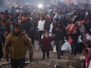 Displaced Palestinians return to their homes in the northern Gaza Strip